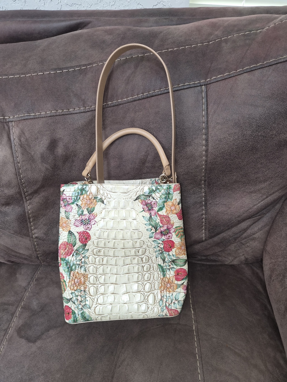 Brahmin Amelia in Ivory Tahiti - Picture 3 of 5
